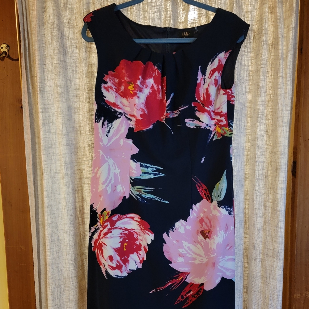 Bundle Floral Dresses - image 2
